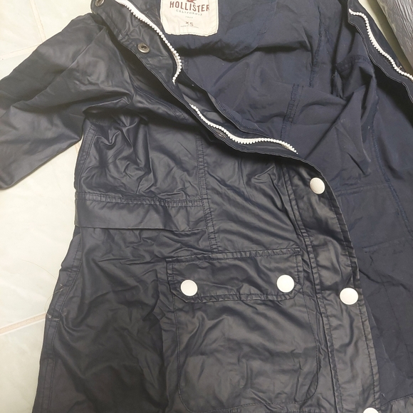 Hollister Rain Jacket - Size XS - Picture 8 of 9